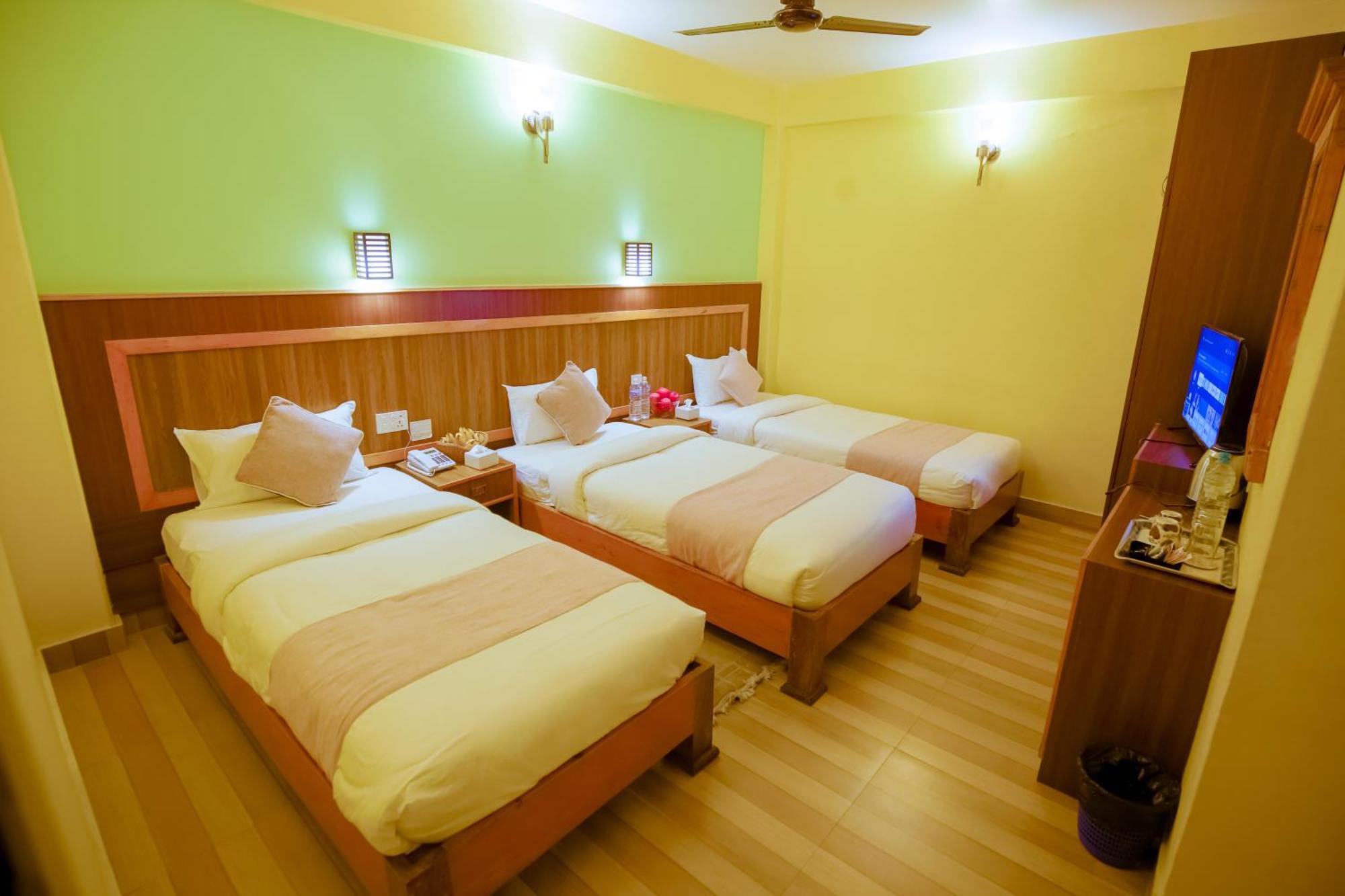 Paradise Boutique Hotel Pokhara Bagian luar foto